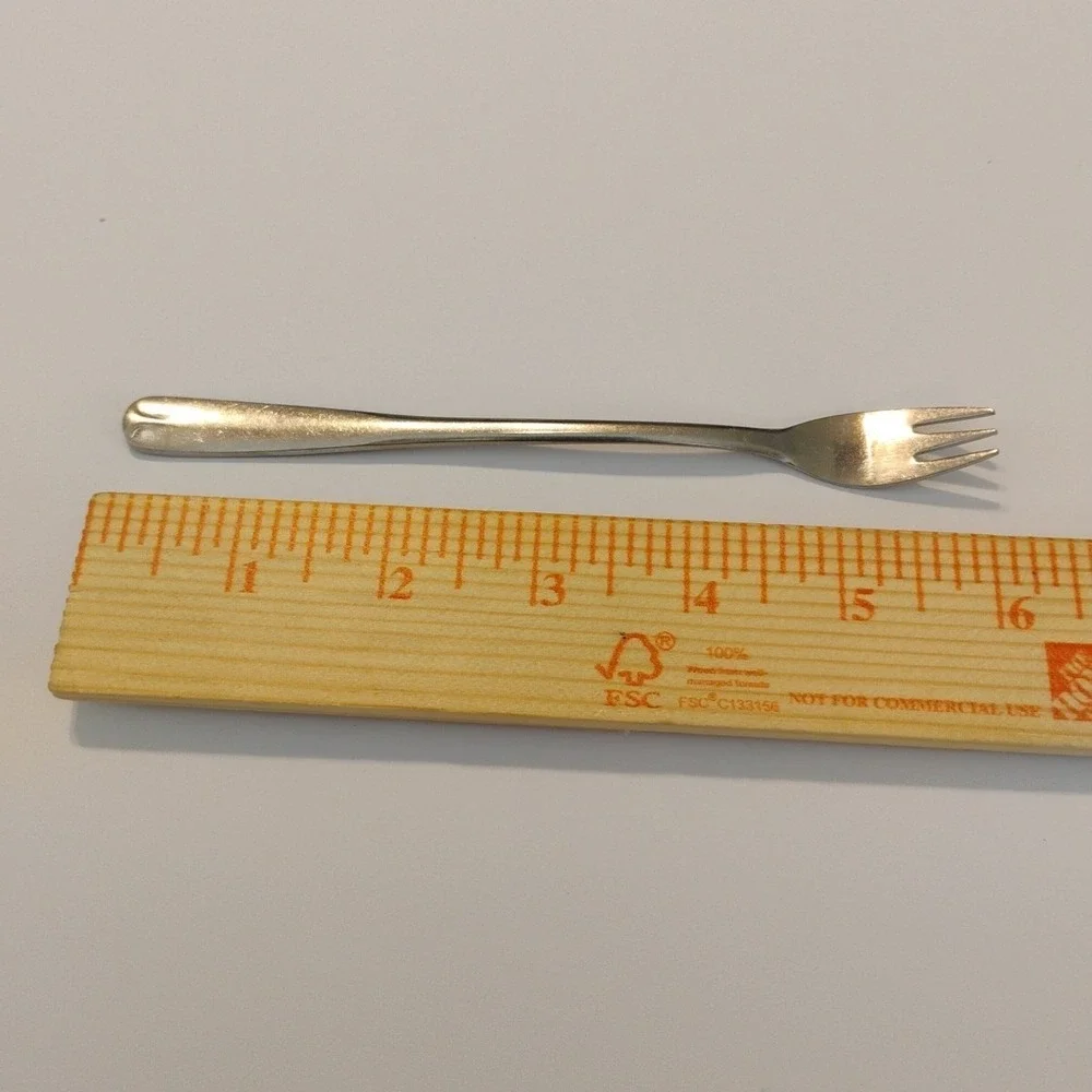 Oneida Northland VILLAGE COMMON Cocktail Fork‎ Stainless Silverware  Flatware